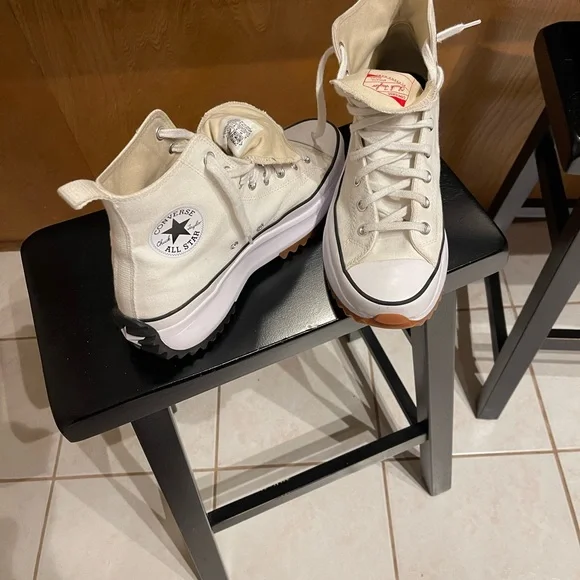 Converse Shoes Theyre Too Big I Wear A These Are 115 Poshmark